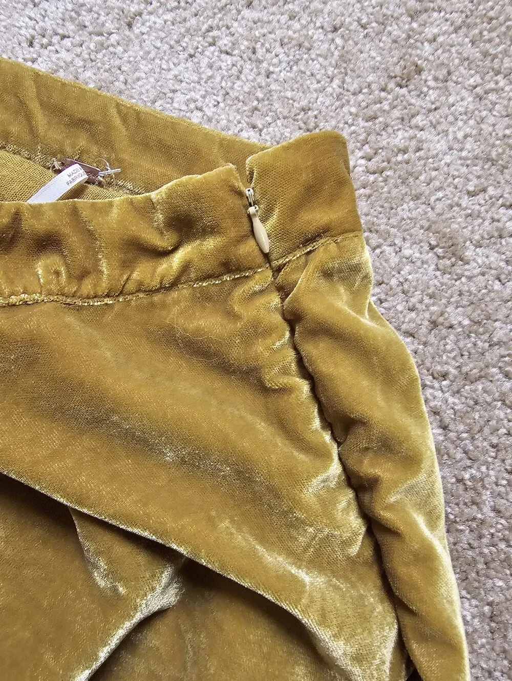 Free People Vivienne Velvet Ruched Mini Skirt Womens Sz 4 Gold Yellow Retro Y2K